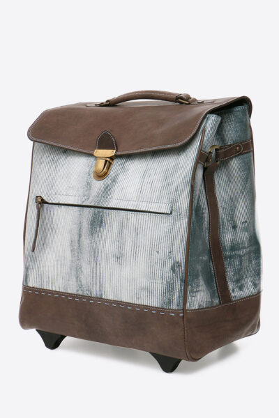 Luxurious Leather Wheelie Bag Suitcase - Travel in Style and Comfort